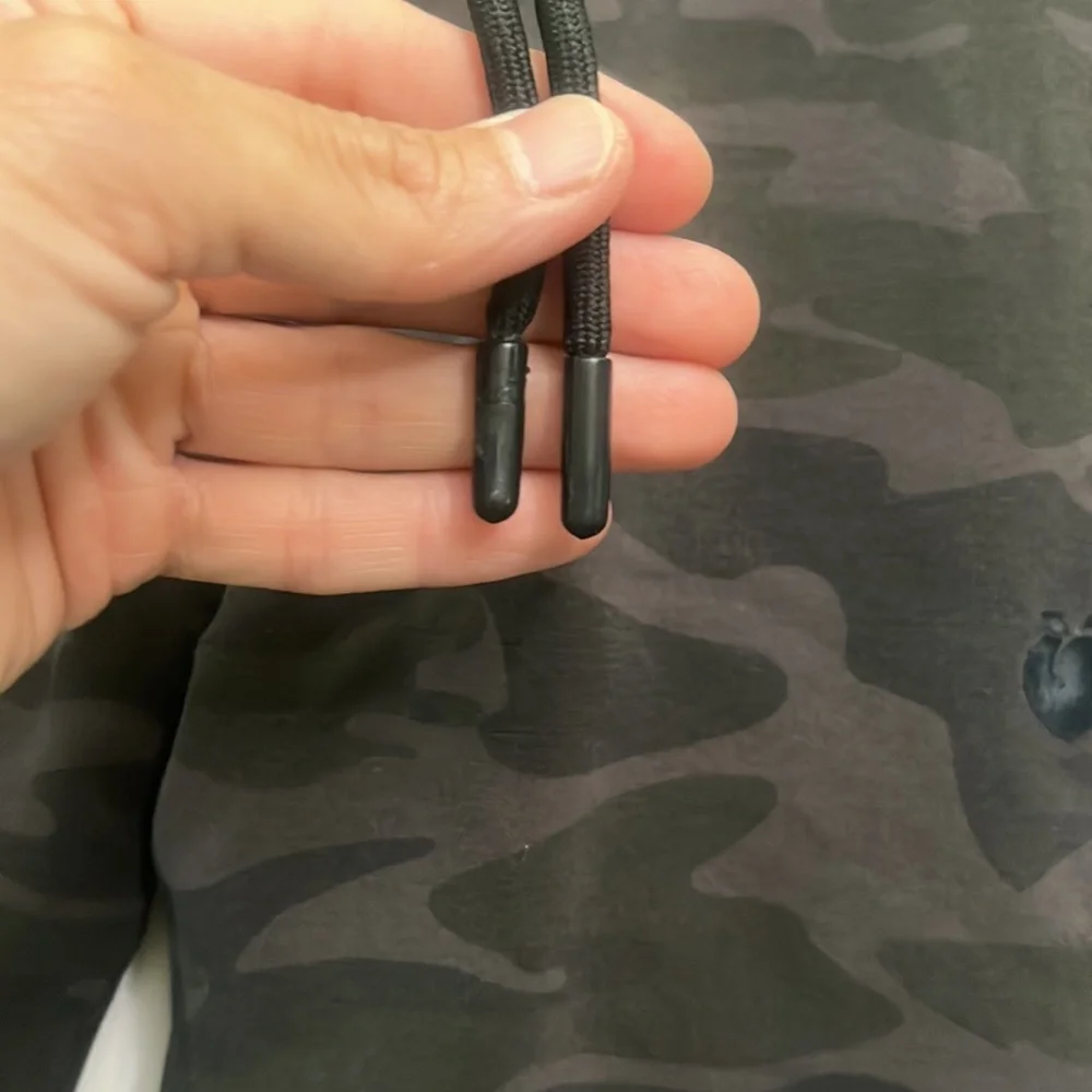 MEN’s Flexliving Camo Joggers with side & back zippers pockets size SMALL - Picture 3 of 7